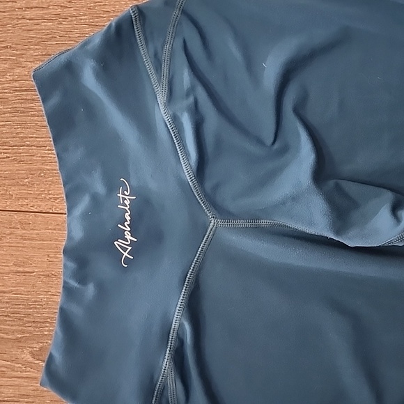 Alphalete Leggings - Picture 4 of 4